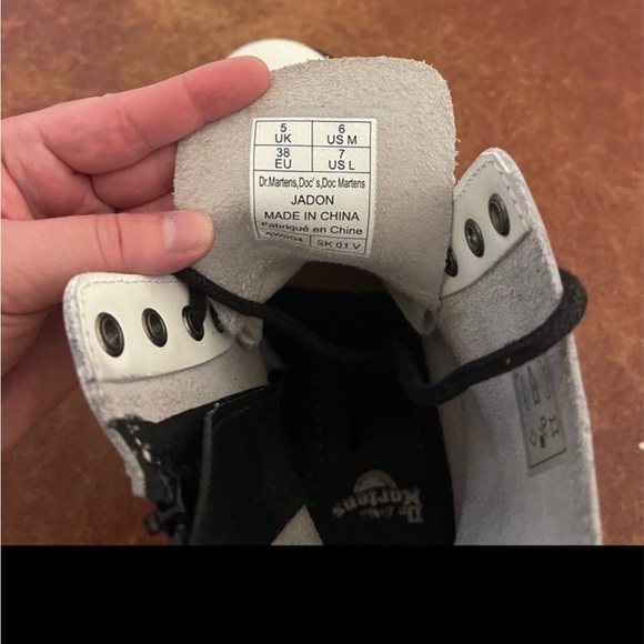 Doc Martens *FINAL PRICE* - Picture 2 of 5